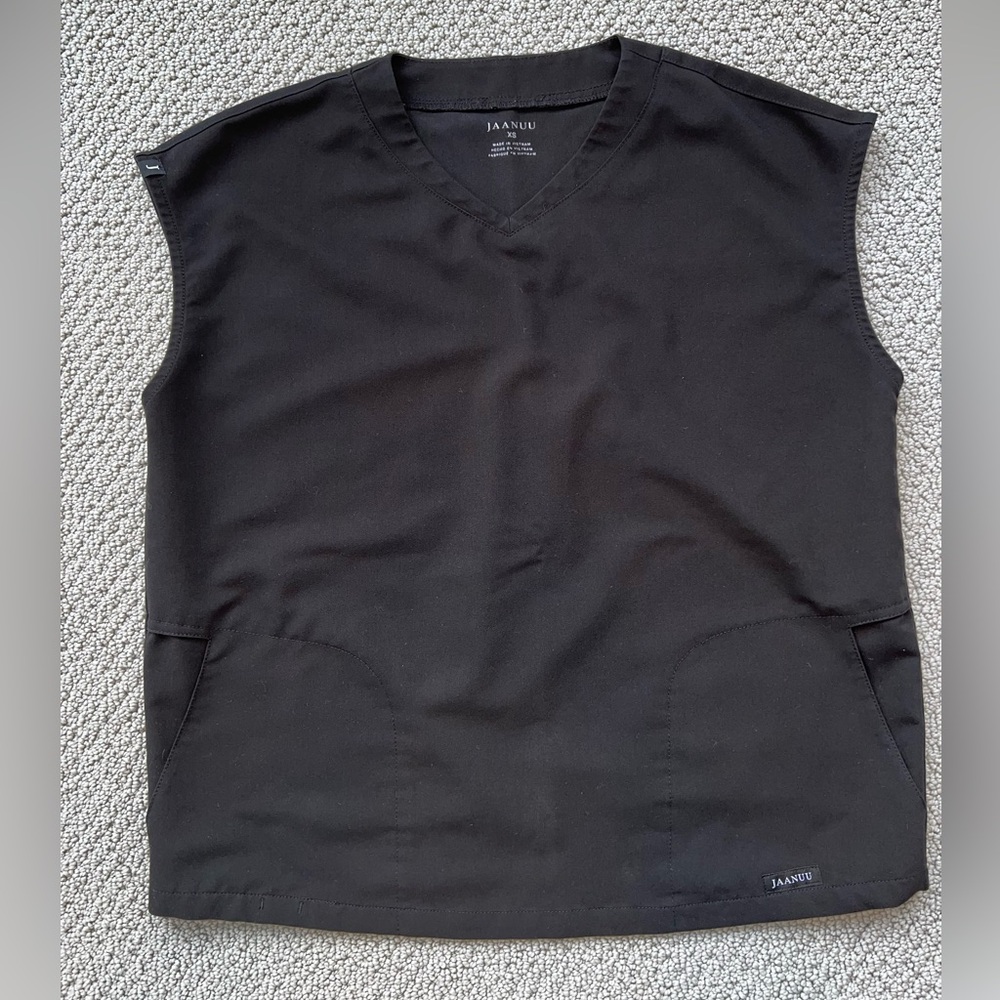 Jaanuu Women's 2-Pocket Cap-Sleeve Top - Black